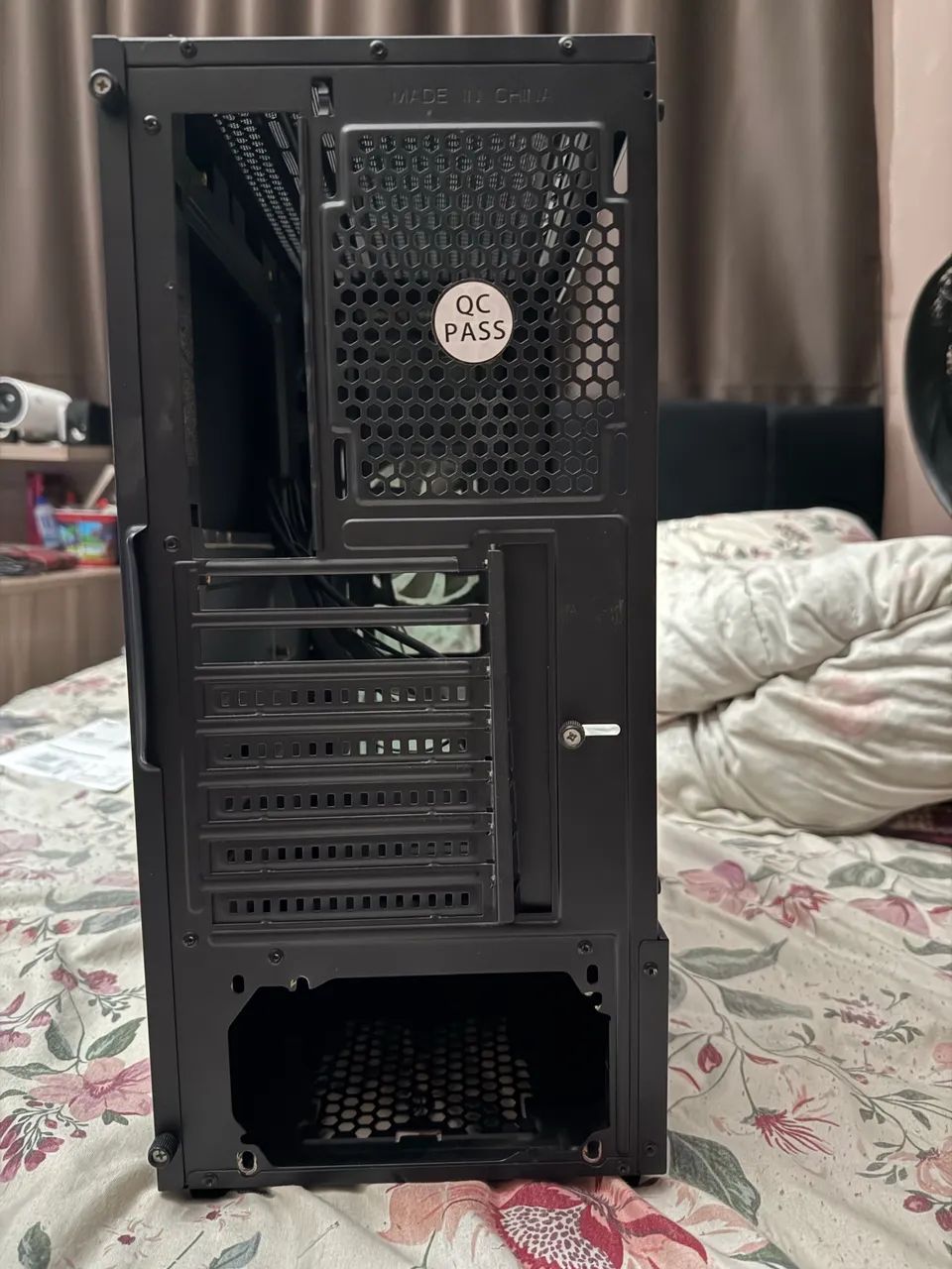 Gabinete gamer Redragon  - Foto 3
