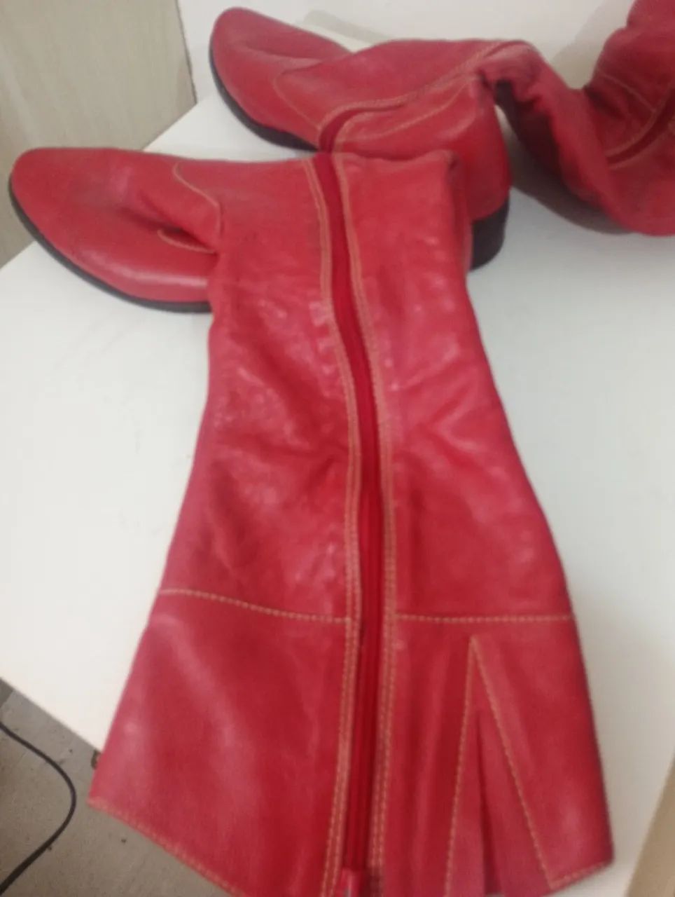 Bota feminina cano alto couro - Foto 3
