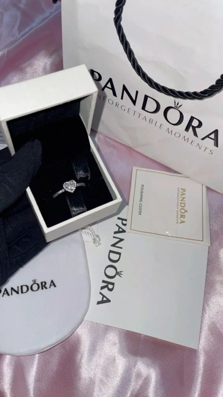 Anel Pandora na caixa 