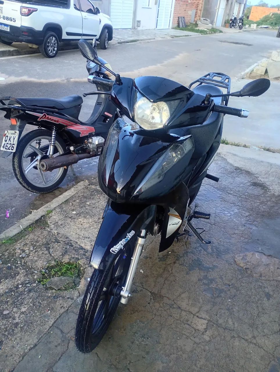 Moto bem conservada só pegar e rodar