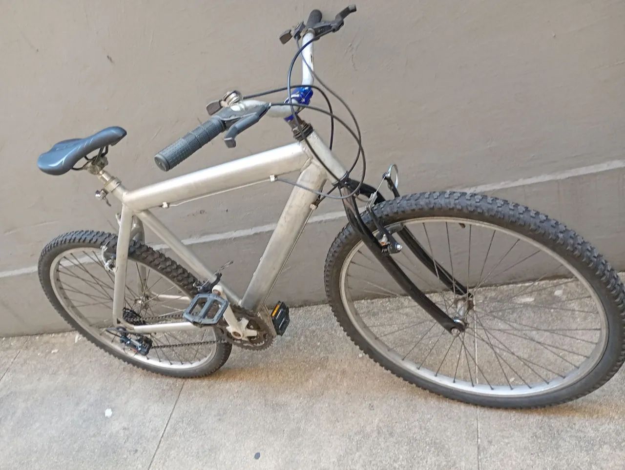 Bicicleta aro 26 21v alumínio  - Foto 2
