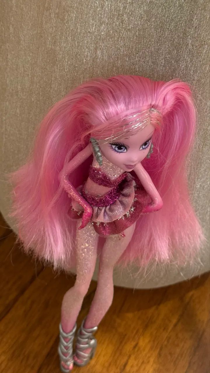 Boneca Shyn?e  fada do filme moda e Magia  - Foto 2
