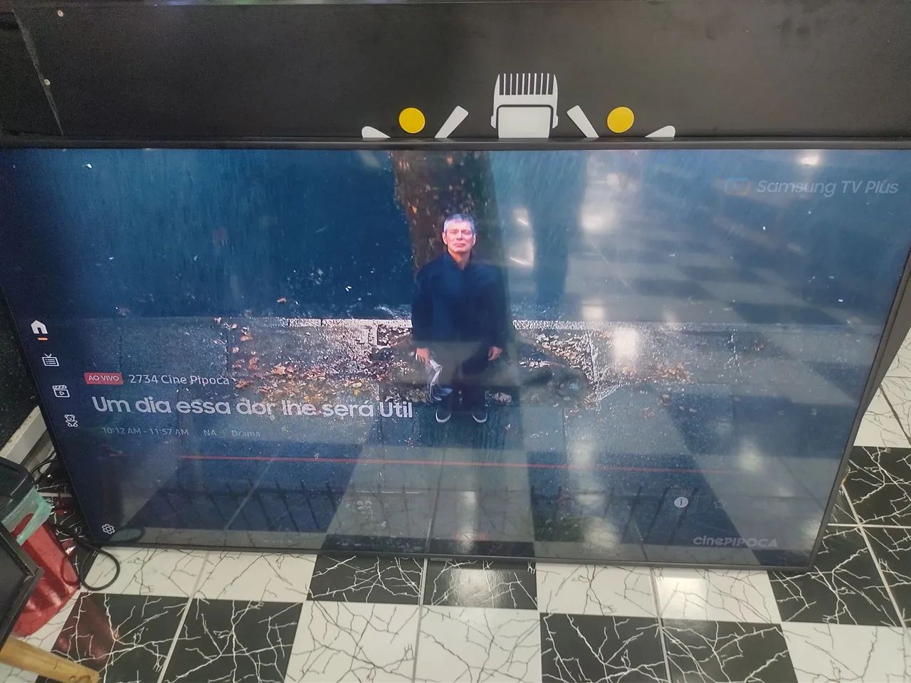 Vendo Smartv Samsung 70 polegadas 4k top de linha em estado de nova conforme fotos  - Foto 4
