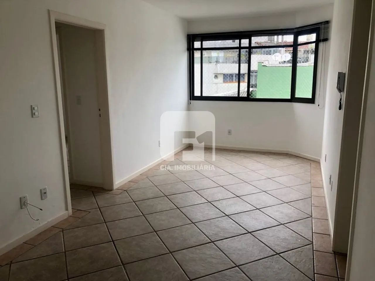 Apartamento de dormitórios na Agronômica