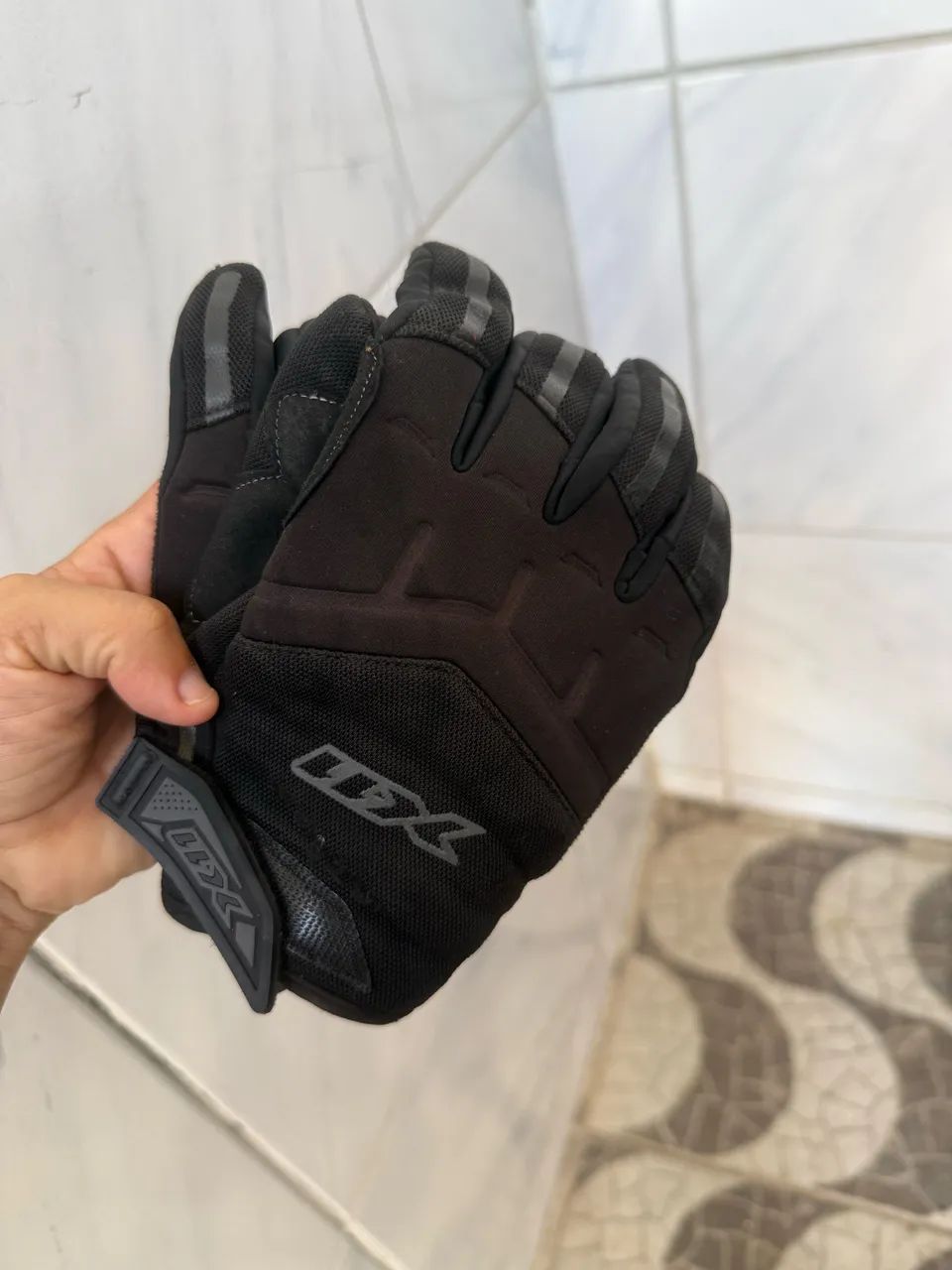 Capacete n 60 e luva  - Foto 5