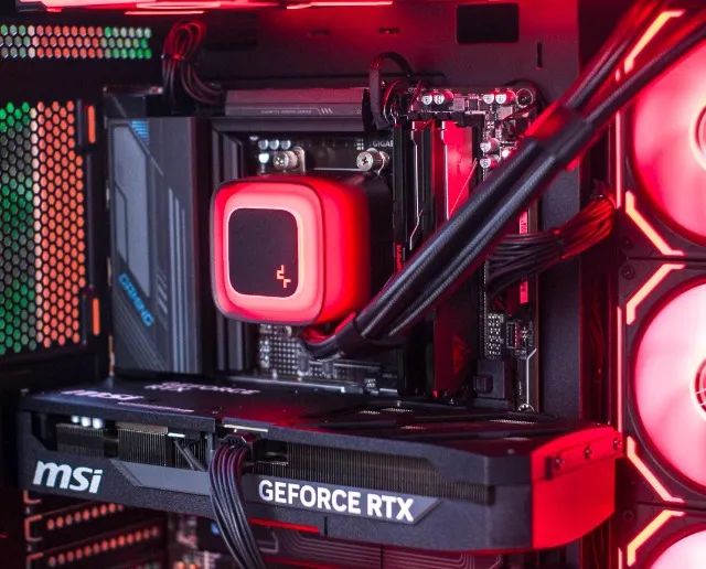 7800X3D - 32GB - RTX 5070Ti - Foto 4