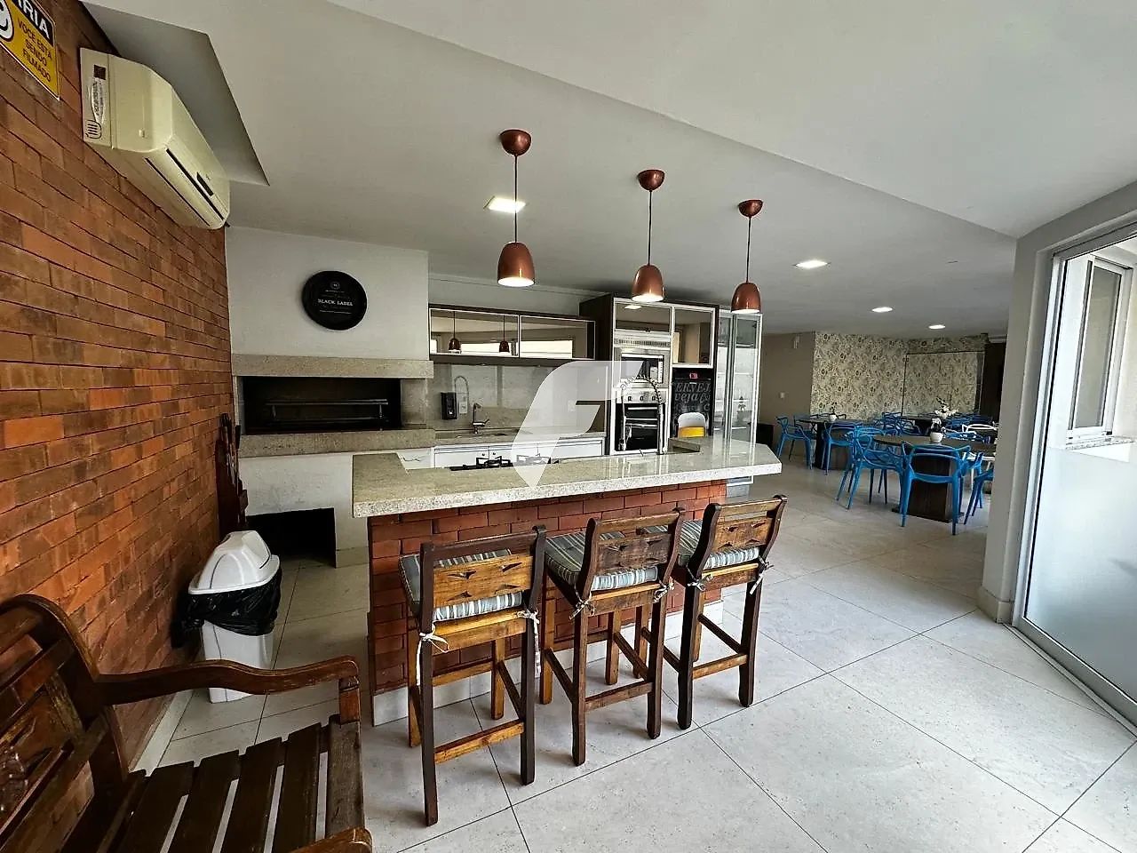 Apartamento 2 Quartos com Piscina - centro - Foto 2