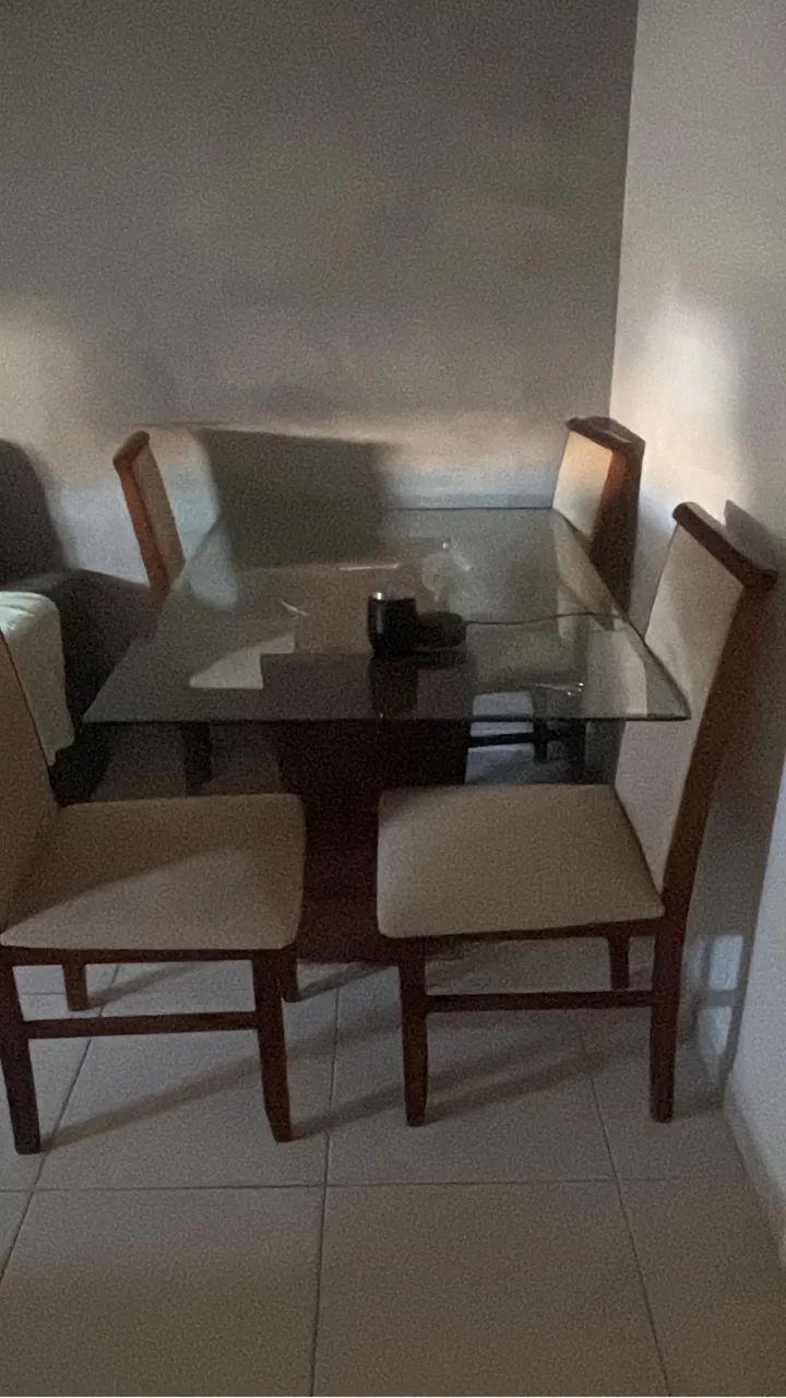 MESA DE VIDRO 4 cadeiras 