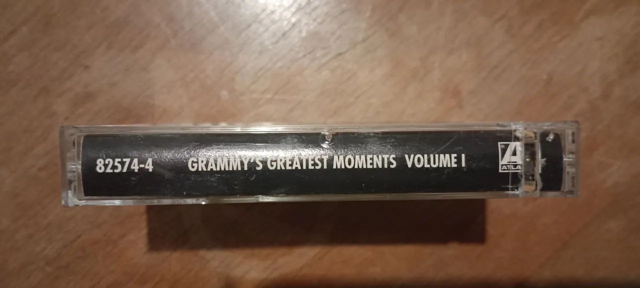 Fita cassete Grammy's Greatest Moments Vol 1  - Foto 3