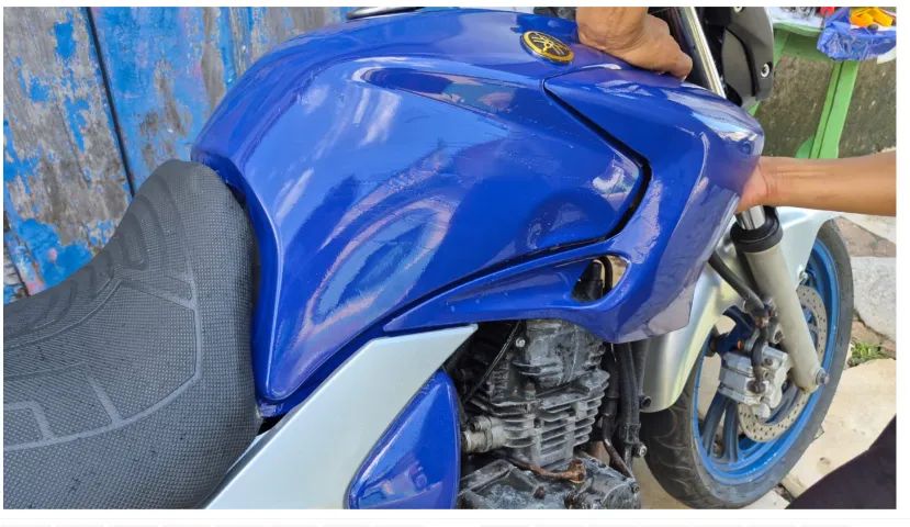 adesivo envelopamento de moto - Foto 2