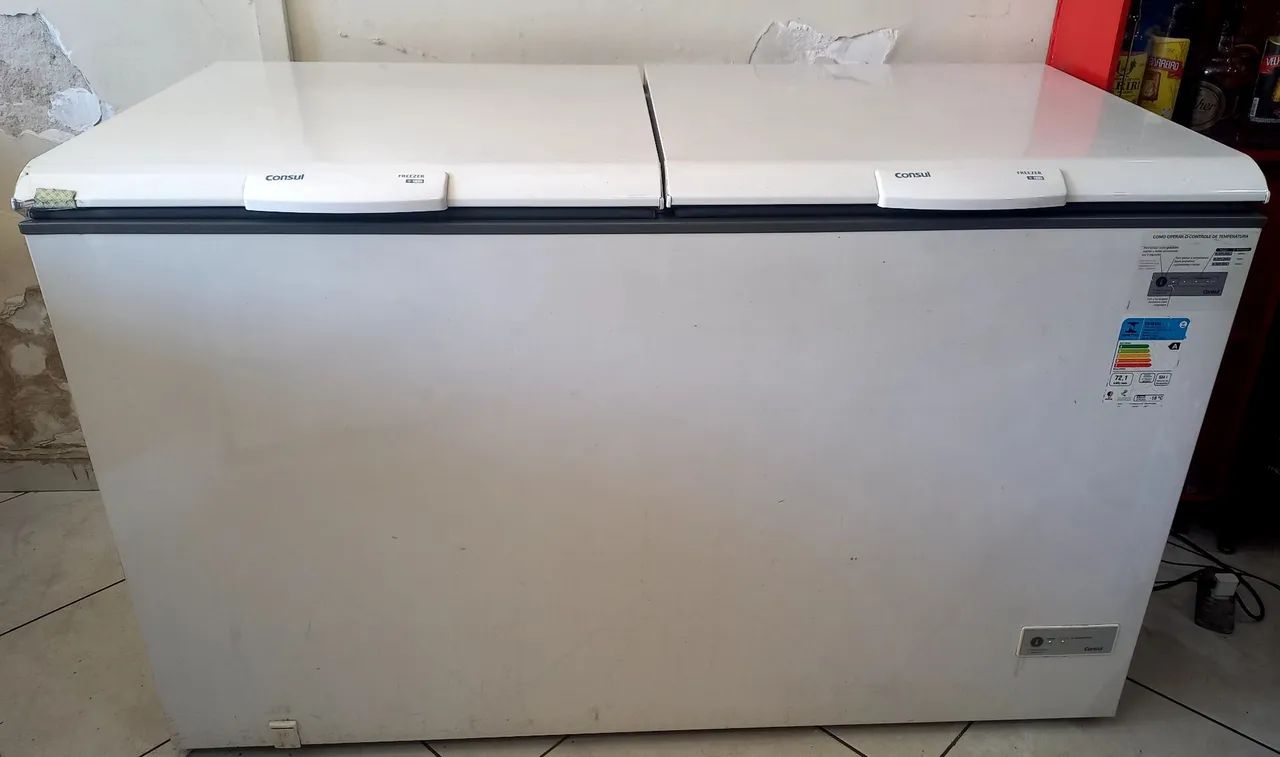 Frezer semi novo funcionando perfeitamente 