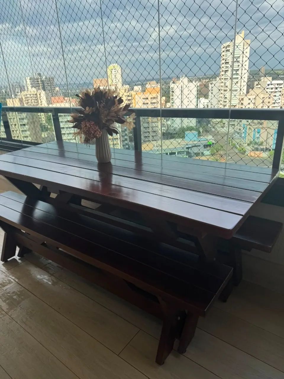 Mesa de jantar (2 metros) de madeira maciça rústica