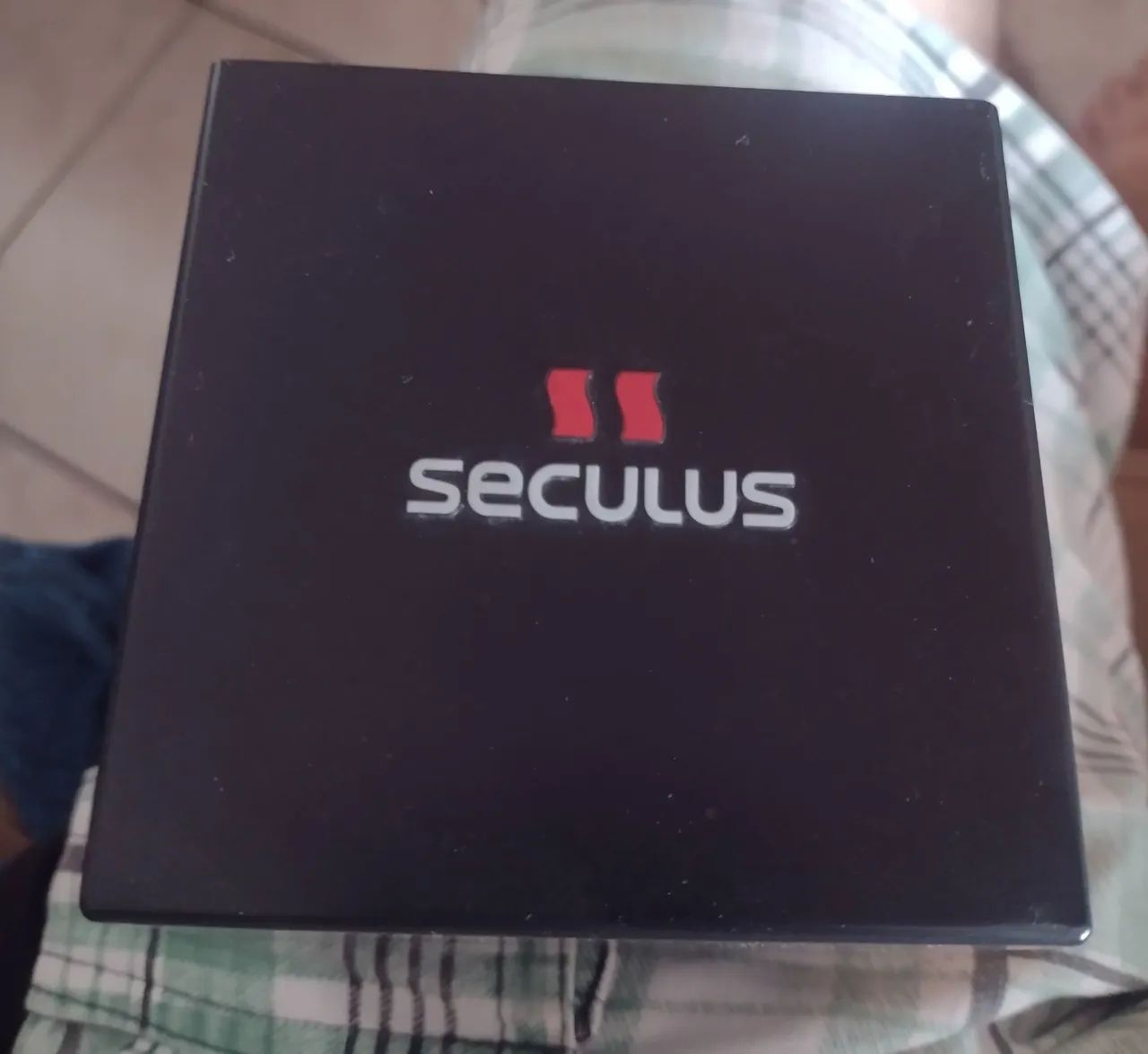 Vendo um relógio séculus 100 reais  - Foto 2