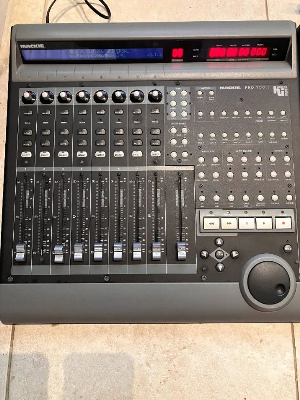 Controladora Mackie Control - 24 canais- HUI - Pro Tools, Cubase, Logic, Reaper. - Foto 2