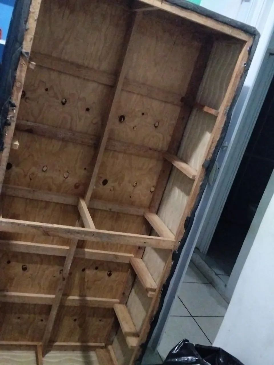 CAMA BOX SEMI NOVA 