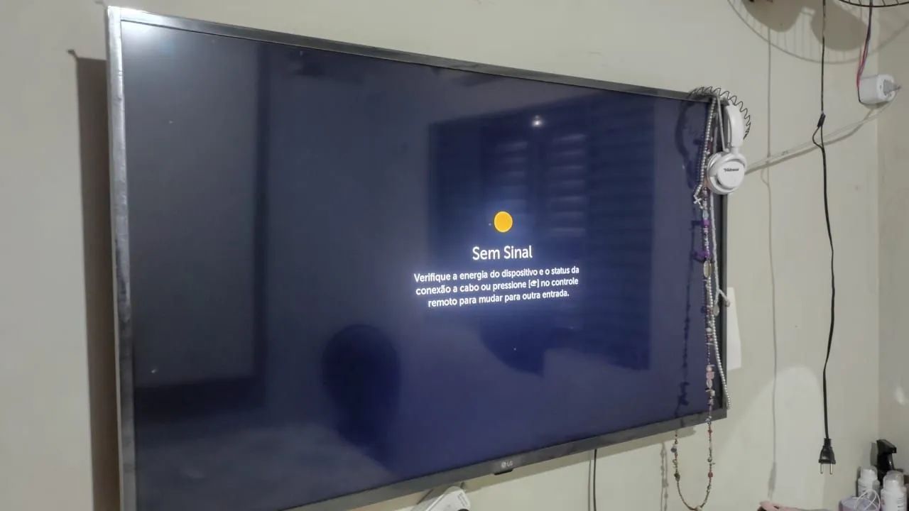 Vende se televisão LG 43 polegadas nova 