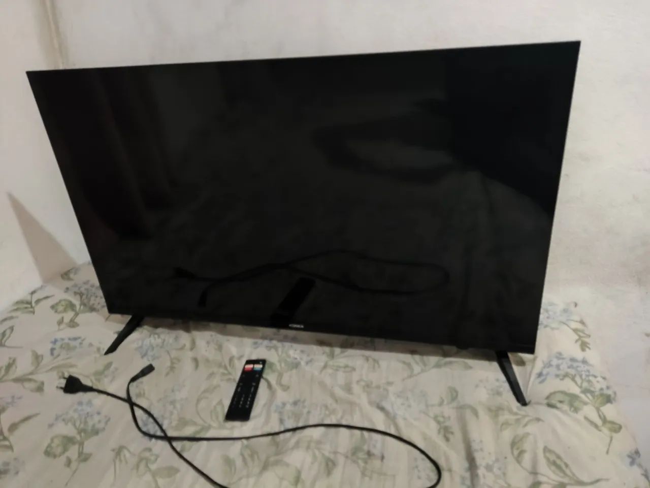 VENDO TV 43 POLEGADAS SEMI NOVA - Foto 2