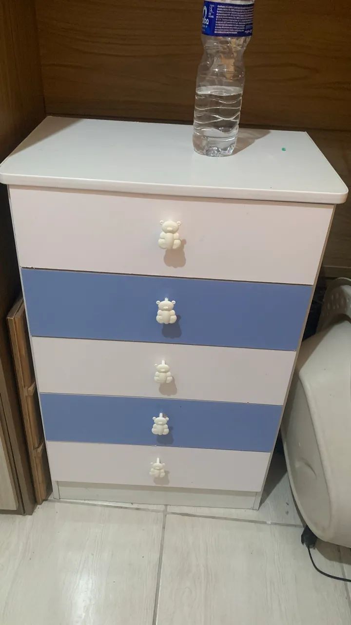 Guarda roupa e cômoda de  bebê menino 