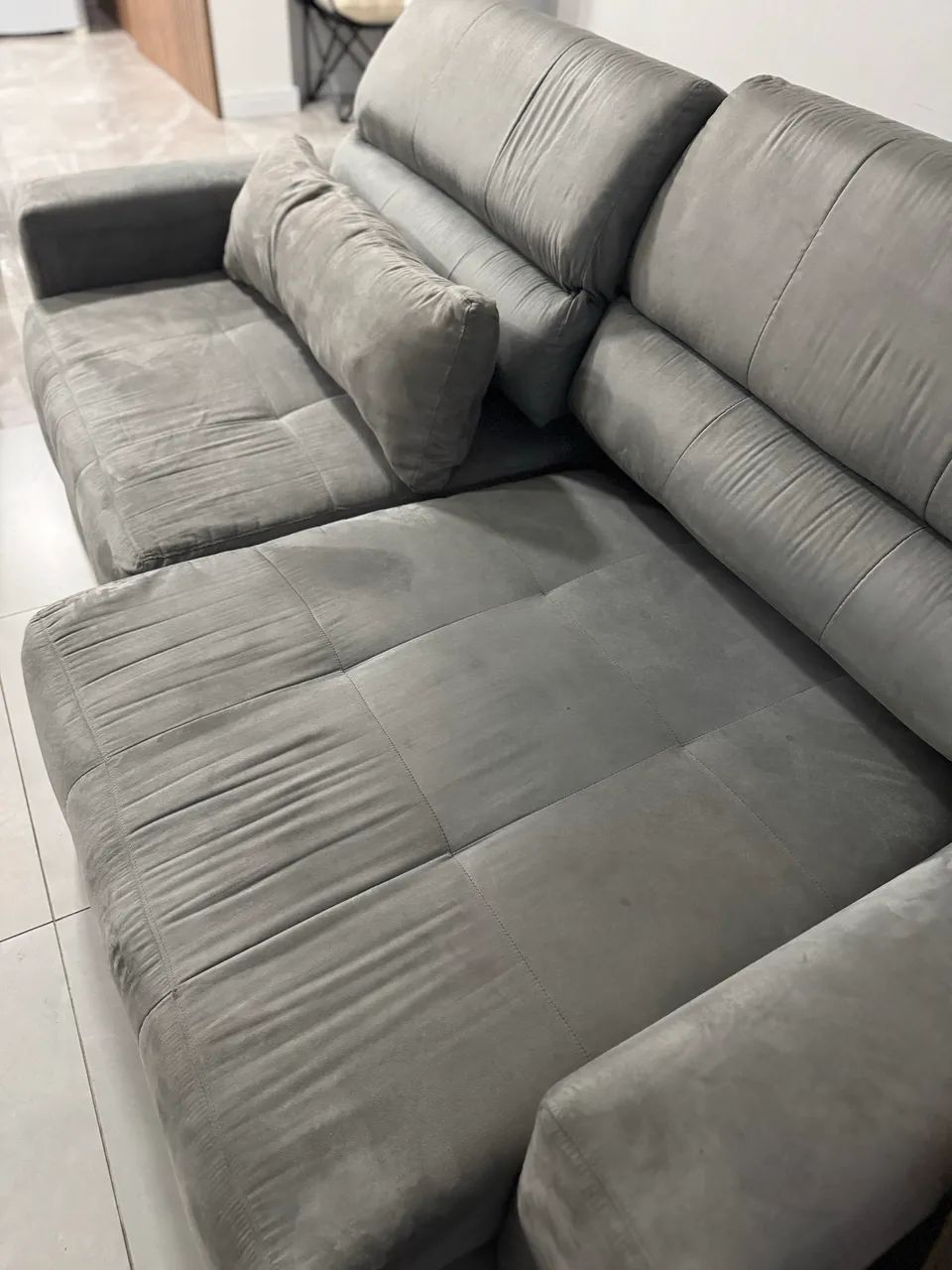 Sofá Retrátil e Reclinável Cinza - Confortável - Foto 3