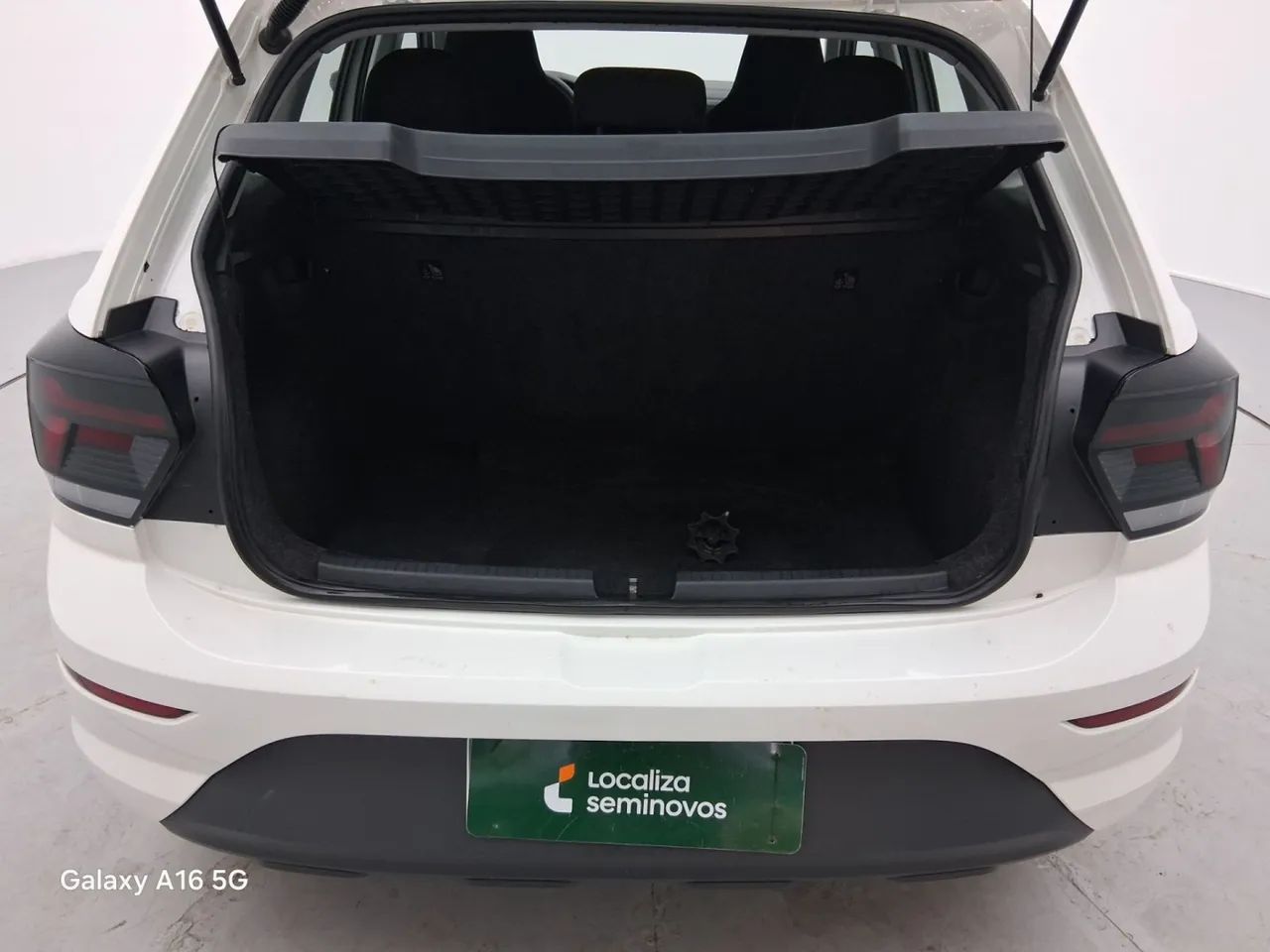 Volkswagen Polo Track 1.0 Flex 12V 5p, foto 9 de 18
