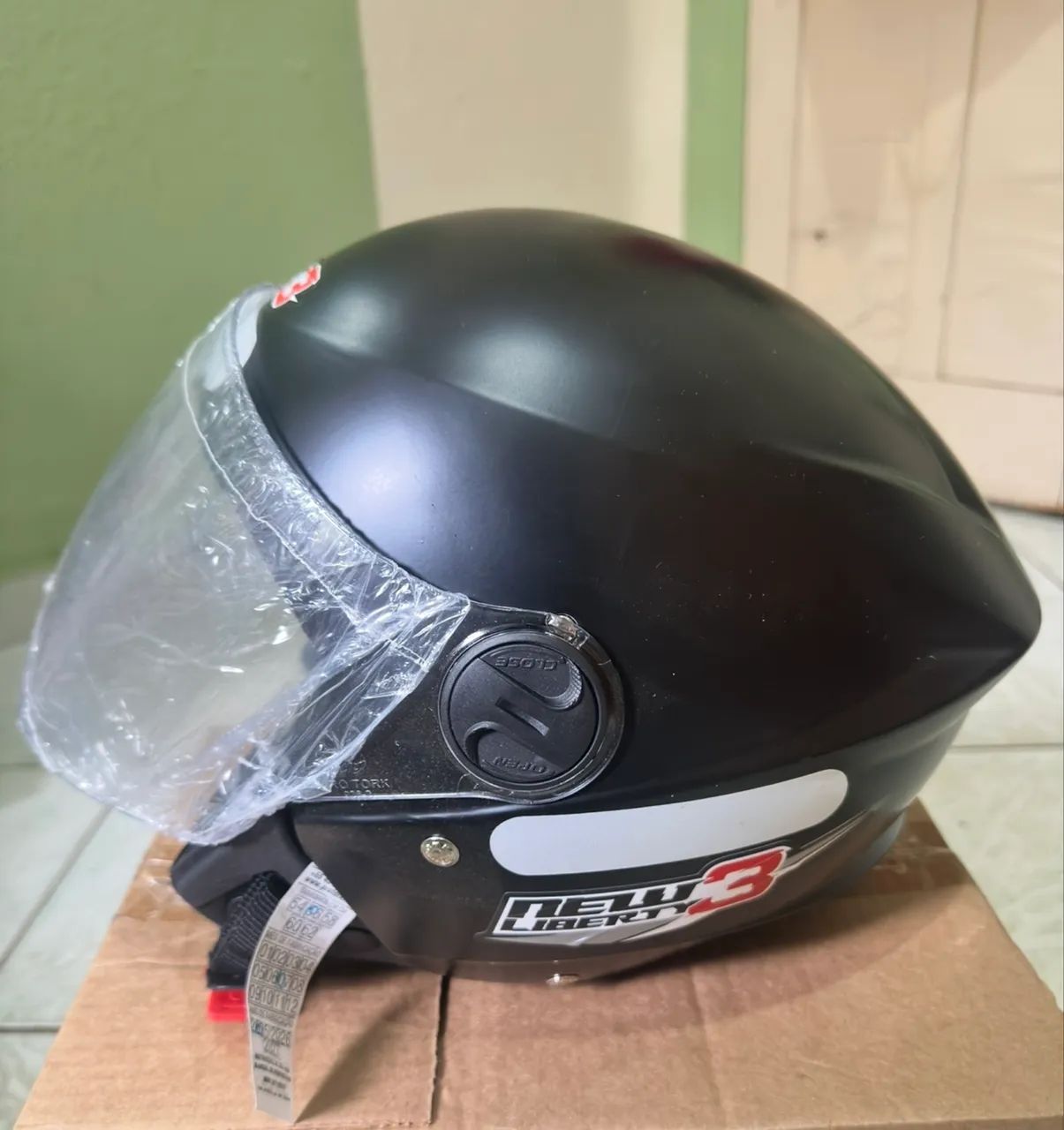 Vendo capacete tamanho 56 - Foto 2