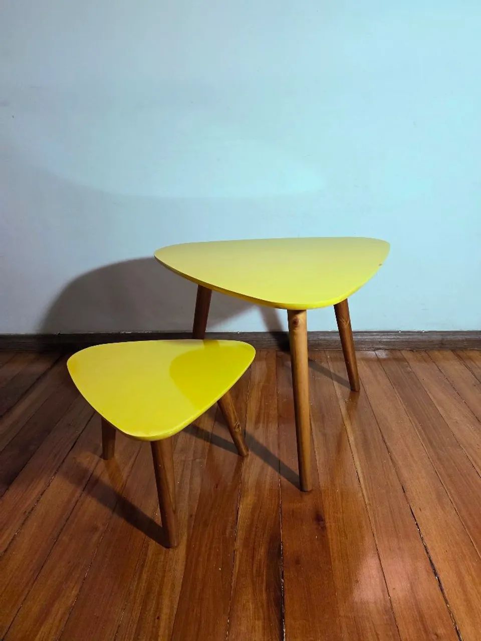 Conjunto 2 Mesas de Apoio Amarelas - Estilo Retrô - Foto 4
