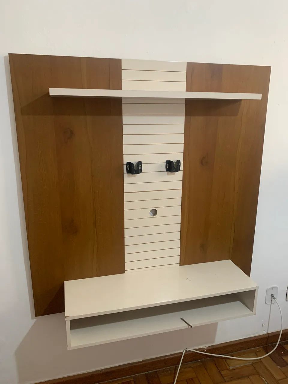 Painel de Parede em madeira MDF para Televisão com prateleiras