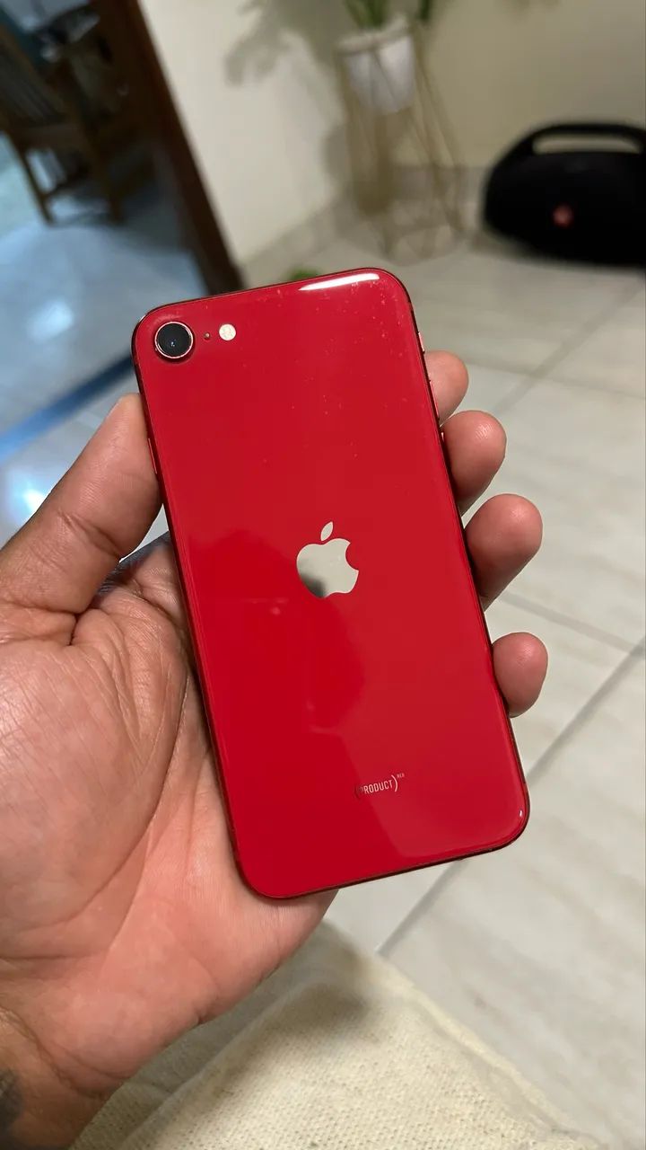 iPhone SE red 