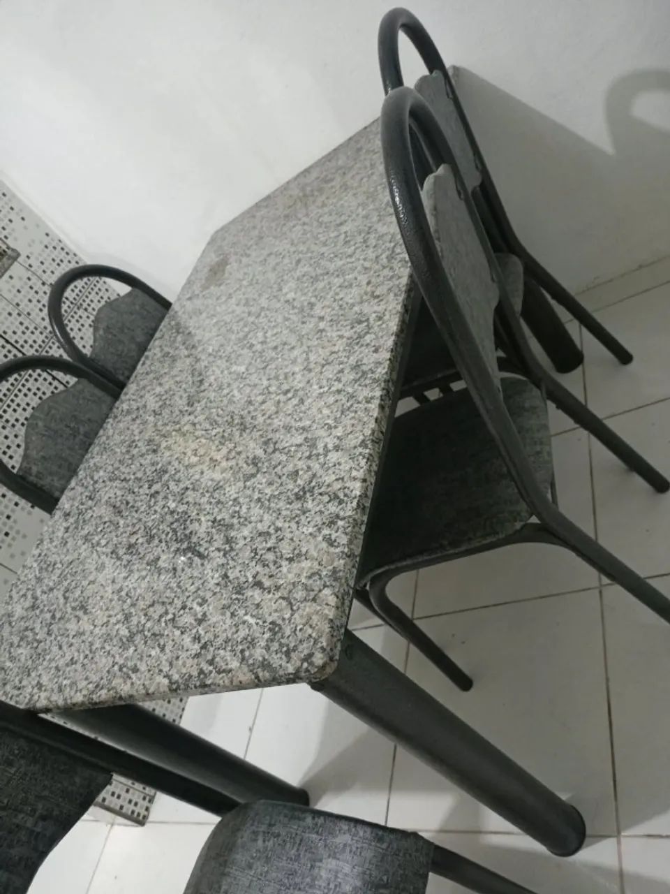 Mesa Com pedra de mármore 6 cadeiras - Foto 3