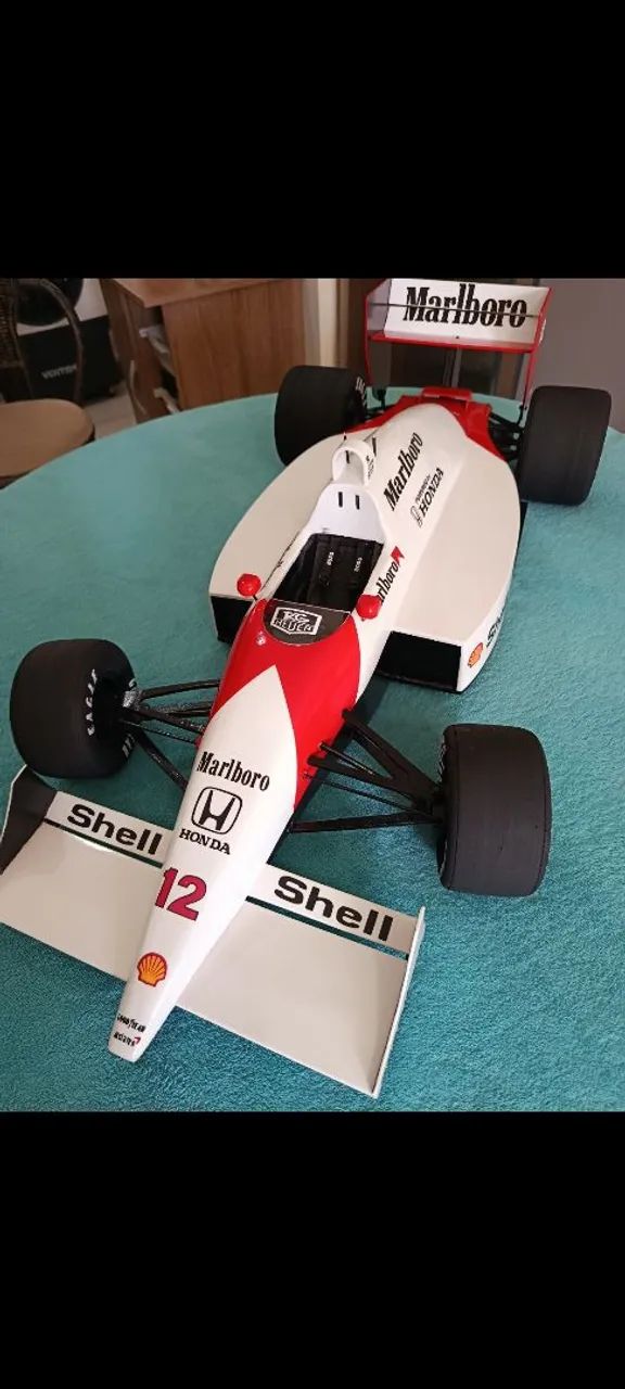 F1 McLaren MP4/4 miniatura 
