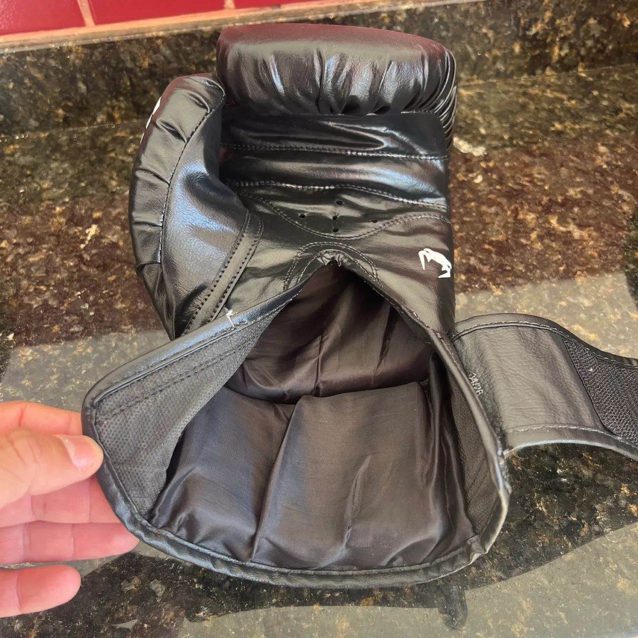 Luva Luta Boxe e Muay Thai Venum Original 14oz - Foto 2