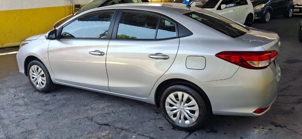 Toyota Yaris XL Sedan 1.5 Flex 16V 4p Aut., foto 8 de 10