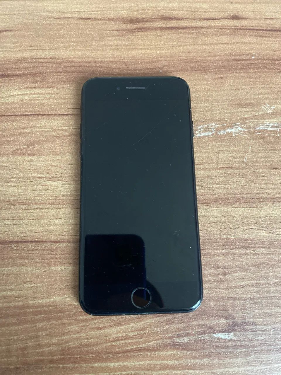     iPhone 7 usado, funcionando perfeitamente. Tela com alguns arranhões. - Foto 2