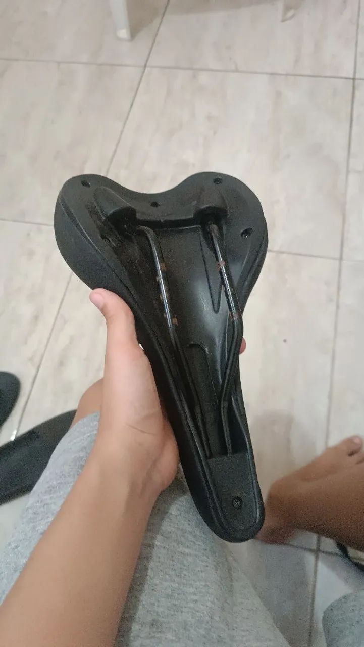 Banco de bicicleta em otimo estado - Foto 2