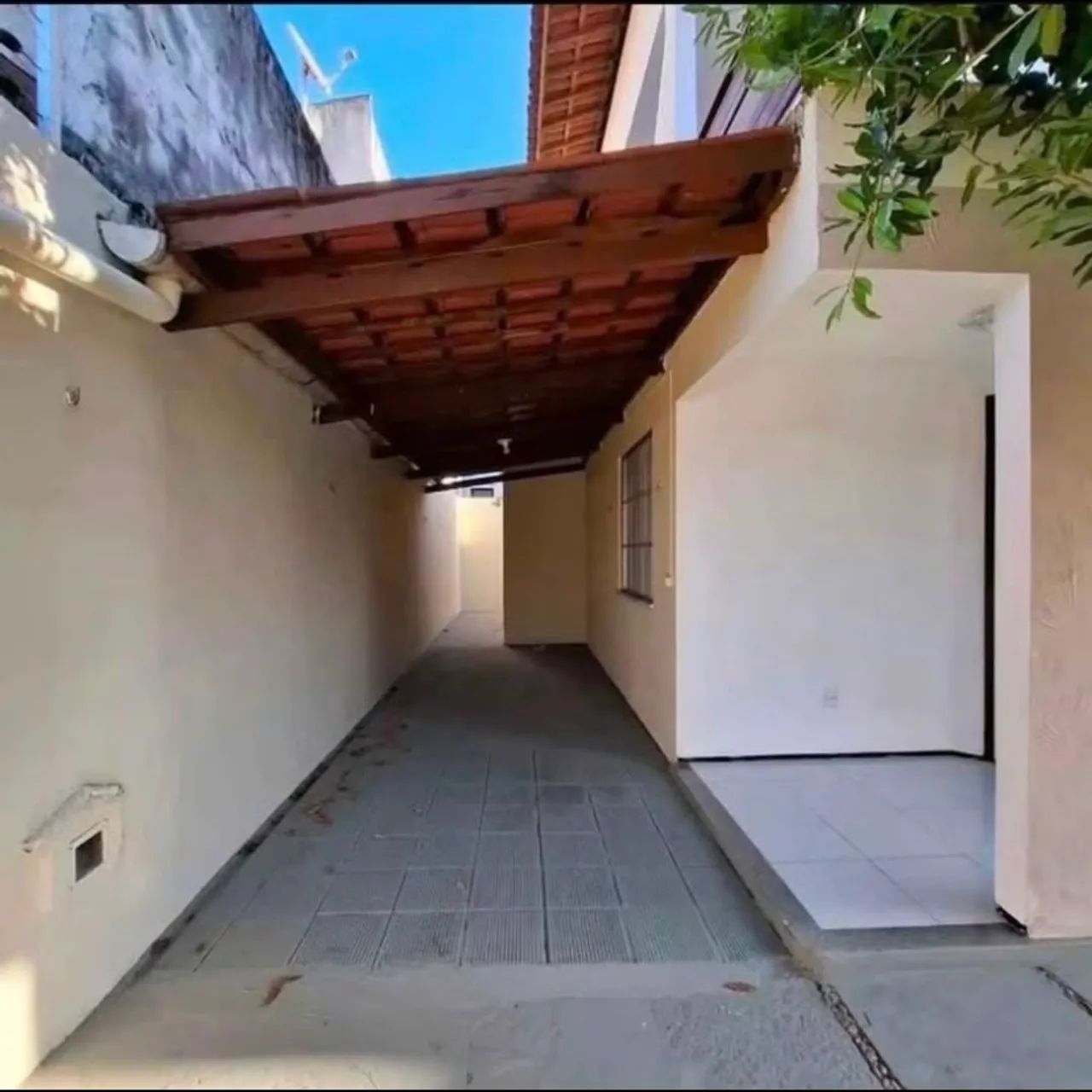 VENDO CASA NO COHATRAC. AD