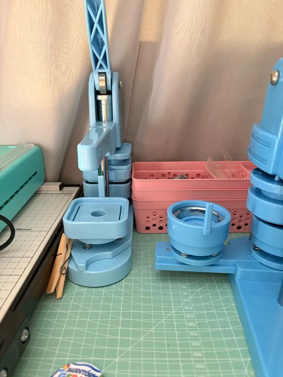 Máquina de fazer botons e ima 