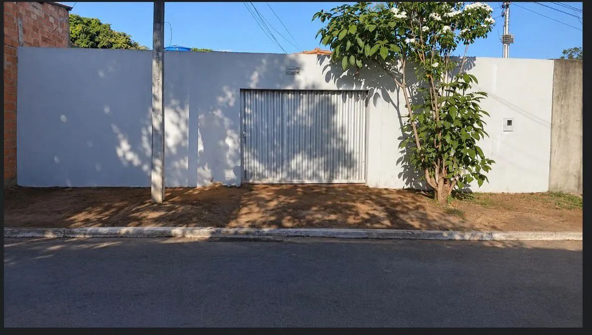 Casa 2/4 no Jardim Curitiba I