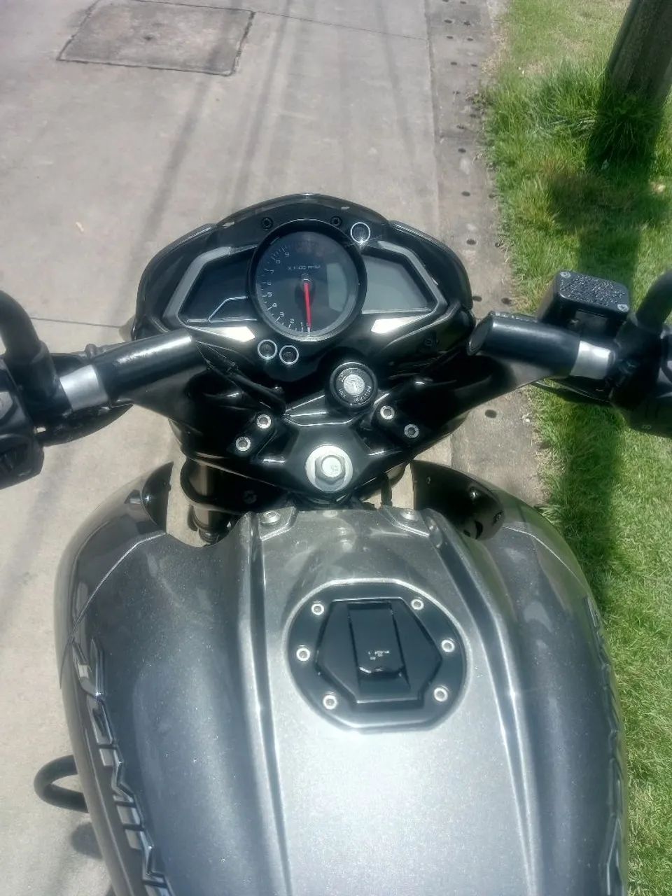 Moto bajaj 200 - Foto 2