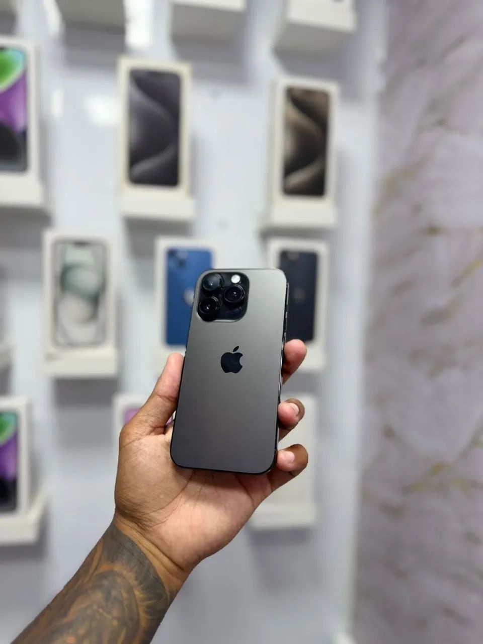 IPHONE 14 PRO 256GB PRETO<br>R$ 3.699,00