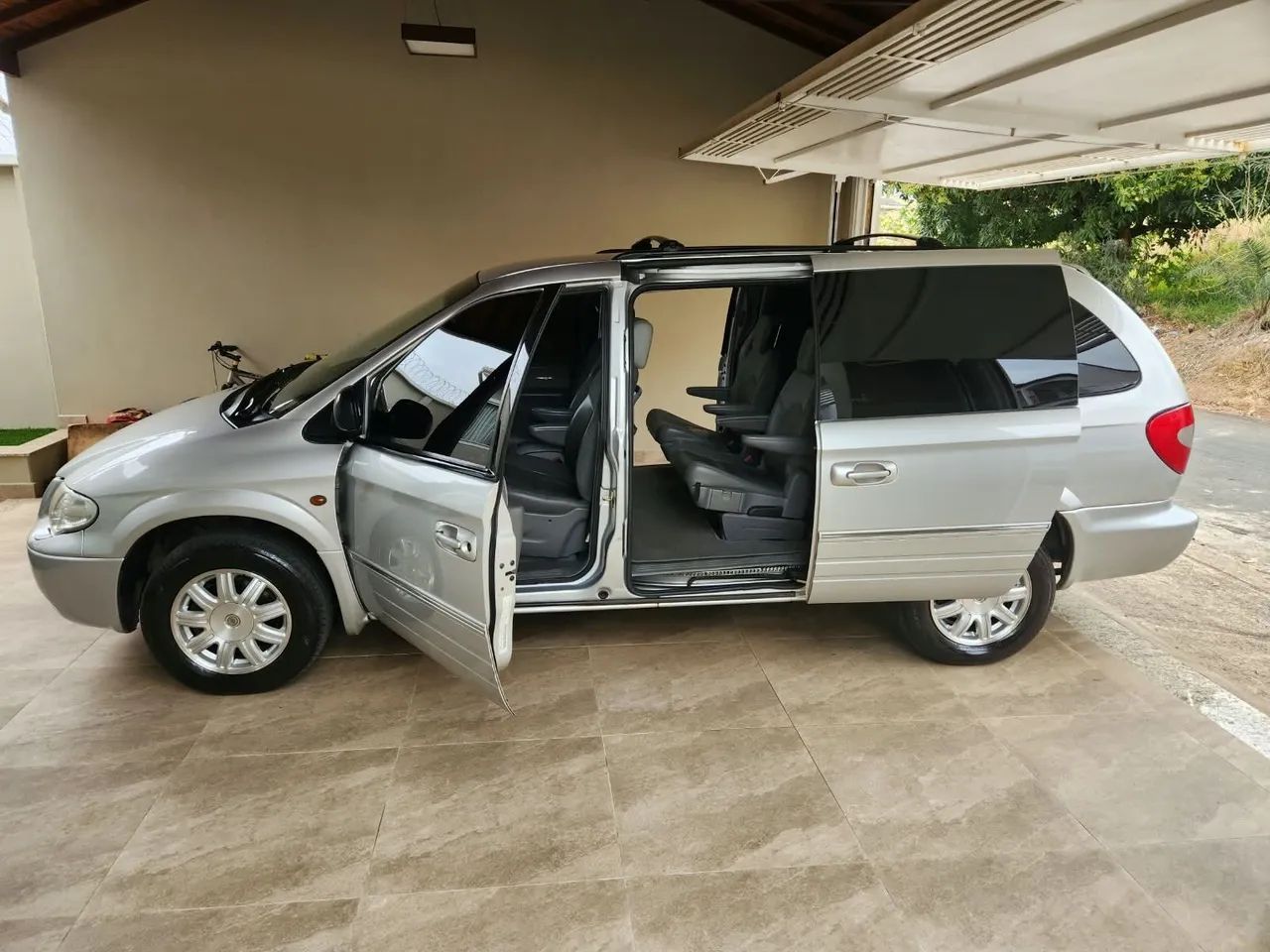 TRANSPORTE EXECUTIVO PREMIUM COM CONFORTO E EXCLUSIVIDADE - Foto 4