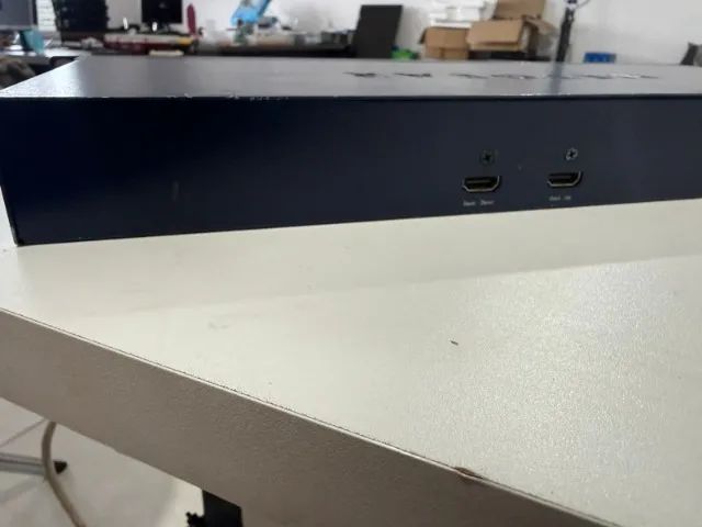 Switch Netgear ProSafe GS724TS - 24 Portas Gigabit + 4 SFP - Foto 3