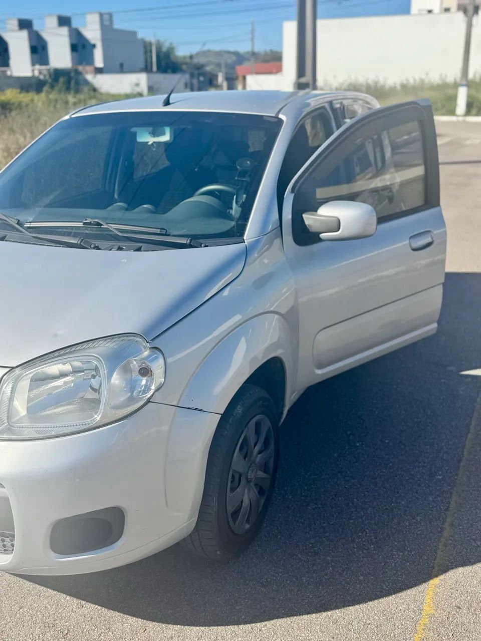 Fiat Uno Vivace 1.0 EVO Fire Flex 8V 3P 2015 - Foto 2