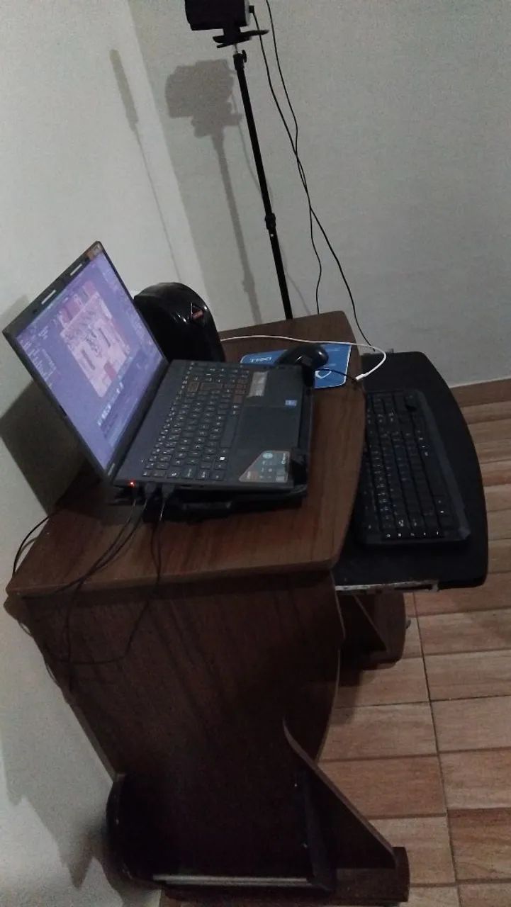 Vendo mesa para computador  - Foto 2