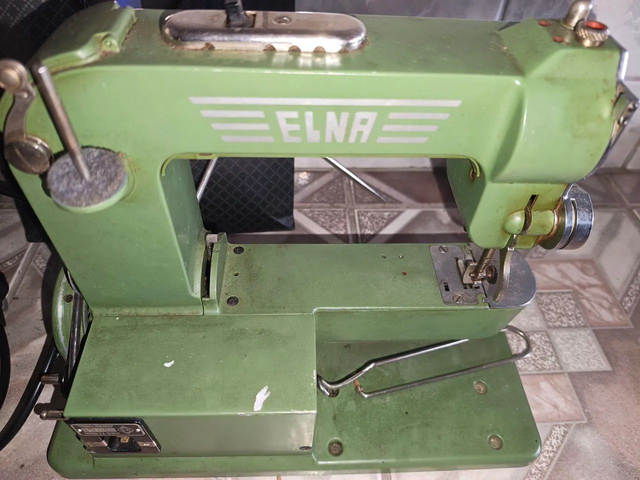 Máquina de costura antiga 