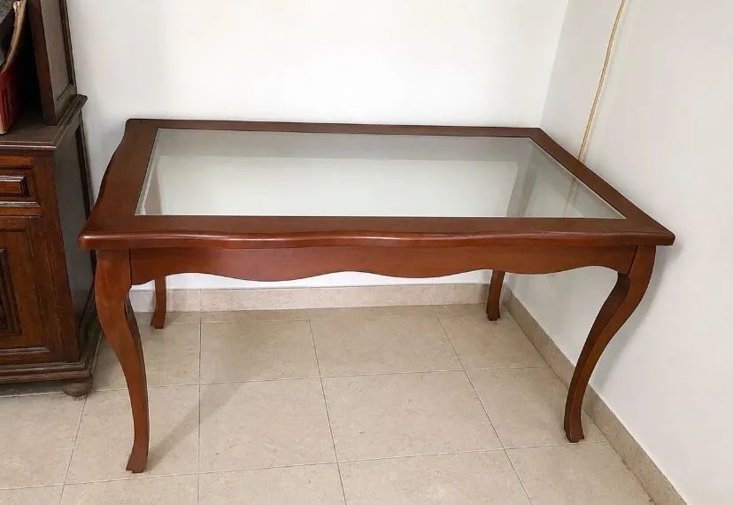 Mesa madeira tampo de vidro 