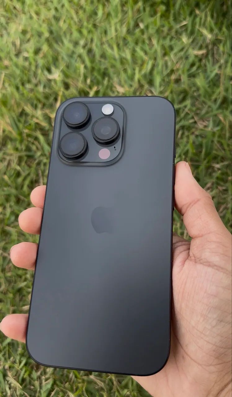 iPhone 16 Pro Titânio Preto - Foto 2