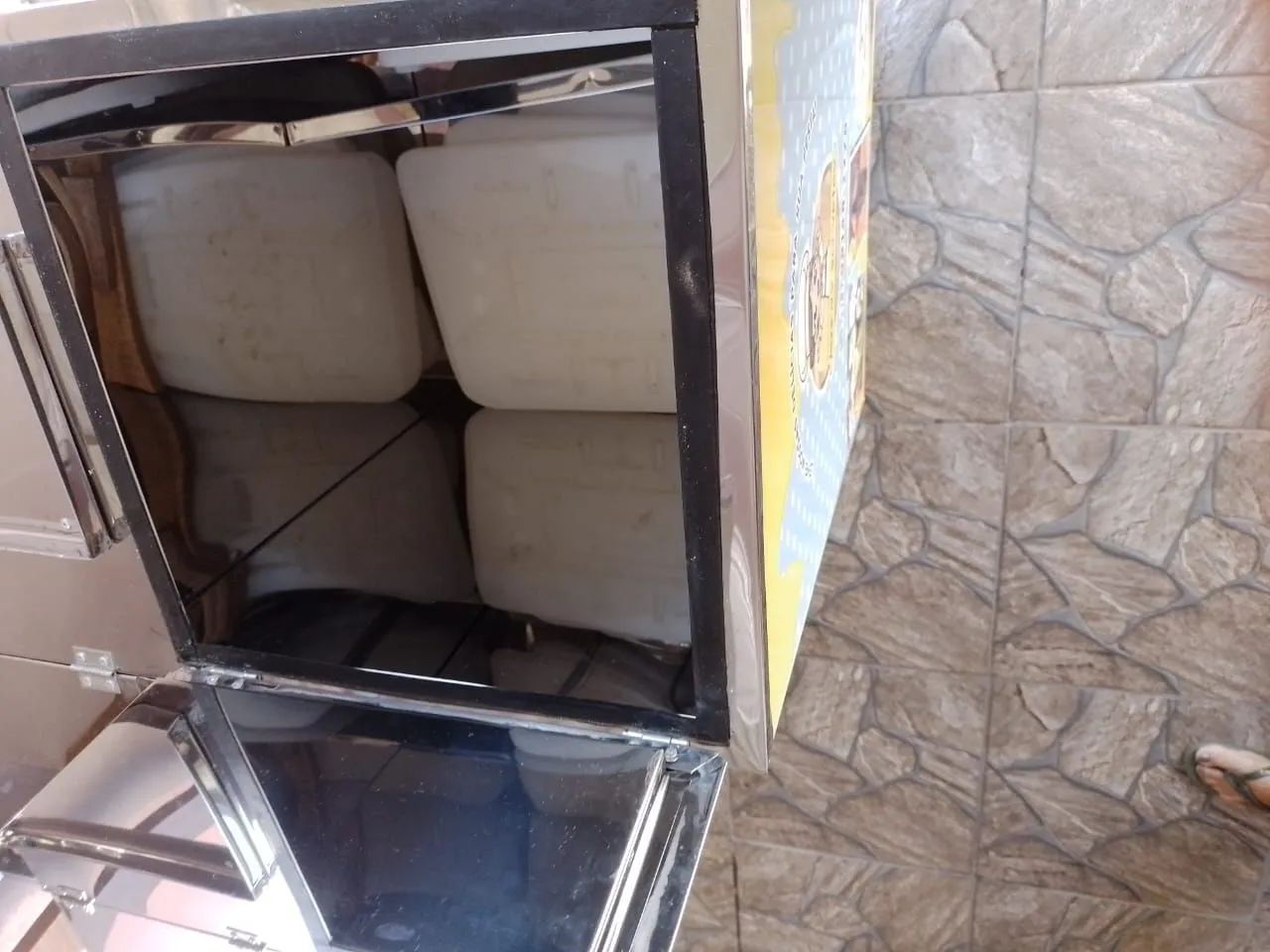 Vendo carrinho de sorvete - Foto 3