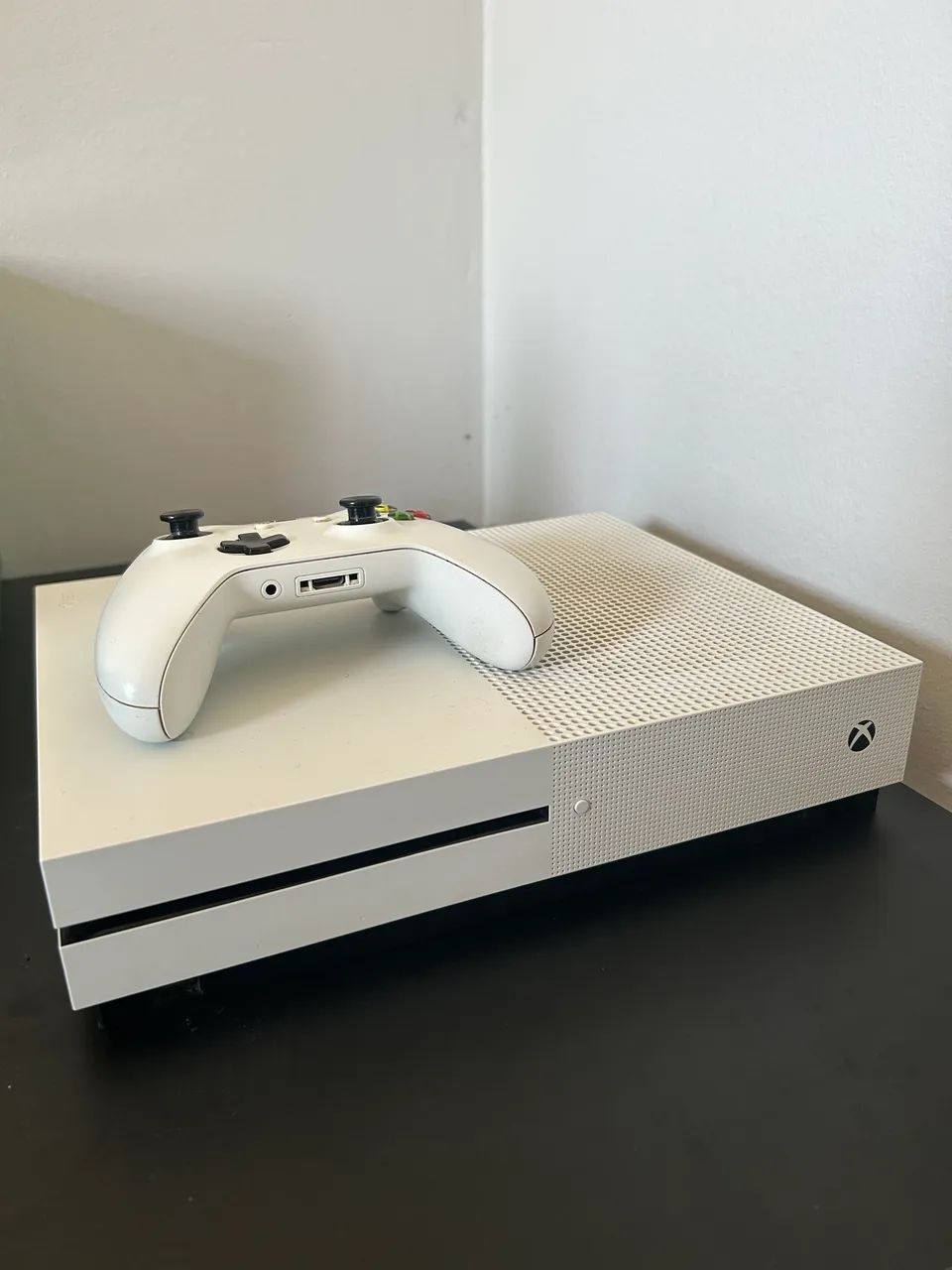 XBOX ONE S + 1 JOGO