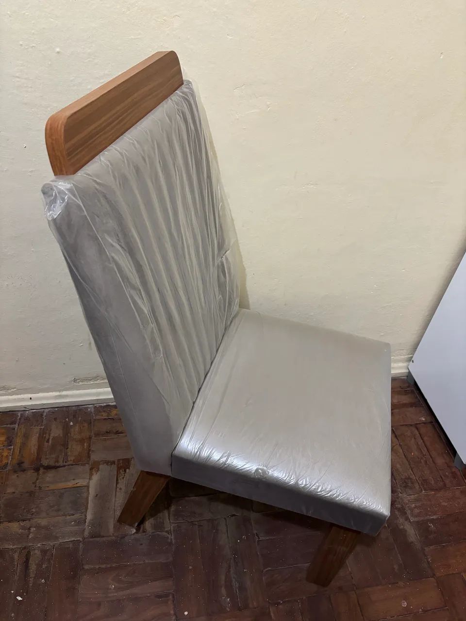 Mesa com 4 cadeiras  - Foto 4