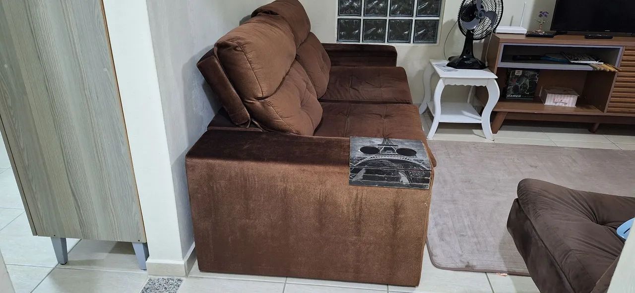 Vende se sofá retrátil 200.00 reais 